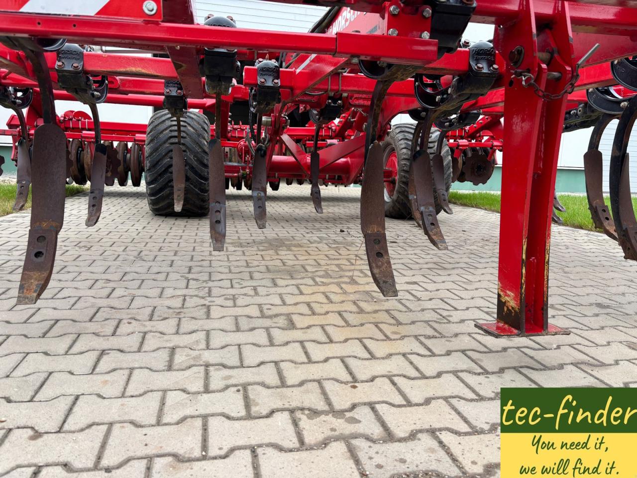 Horsch Terrano 6.4 GX GXB 64 2 Right