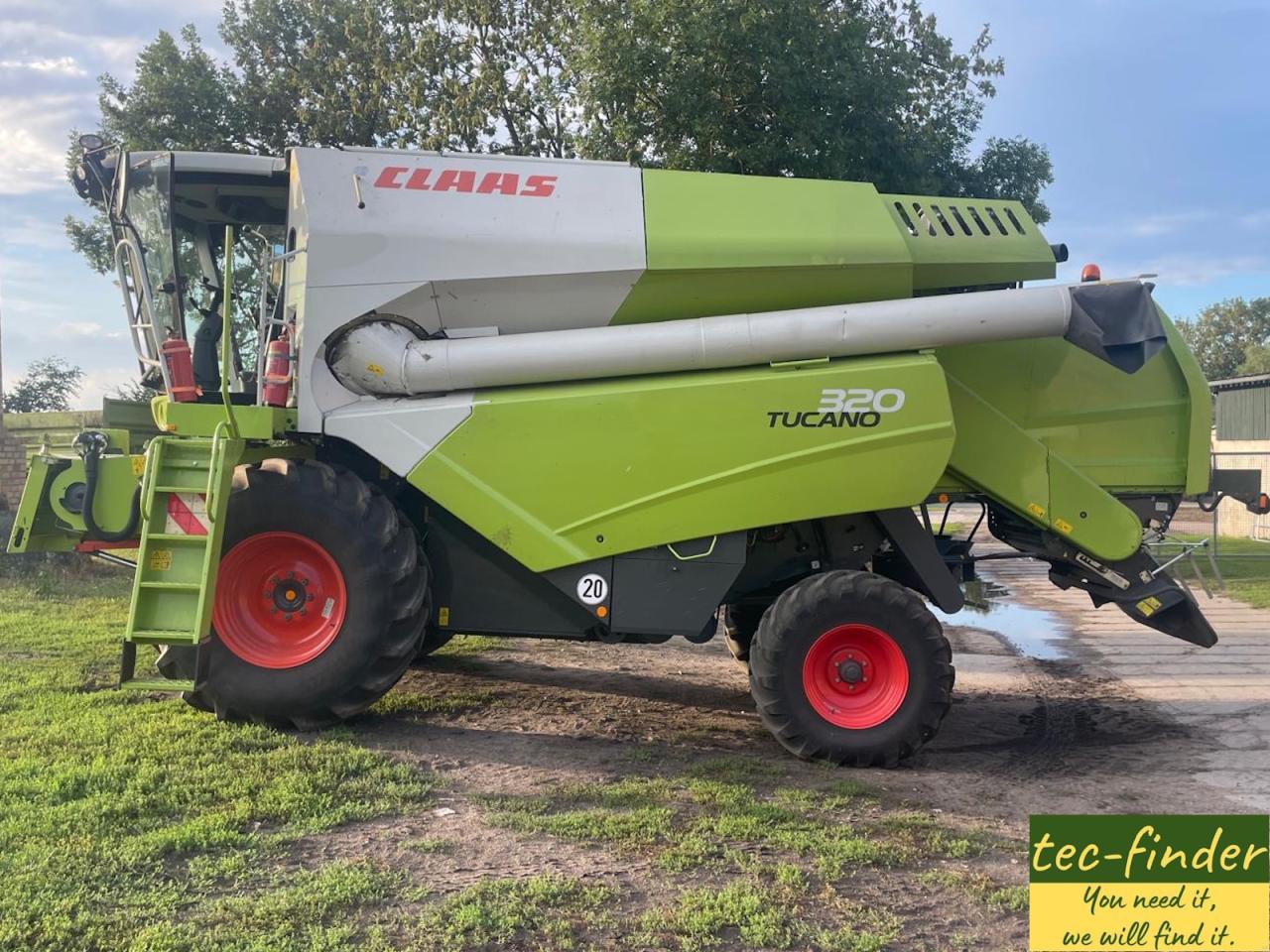 CLAAS Tucano 320 Front