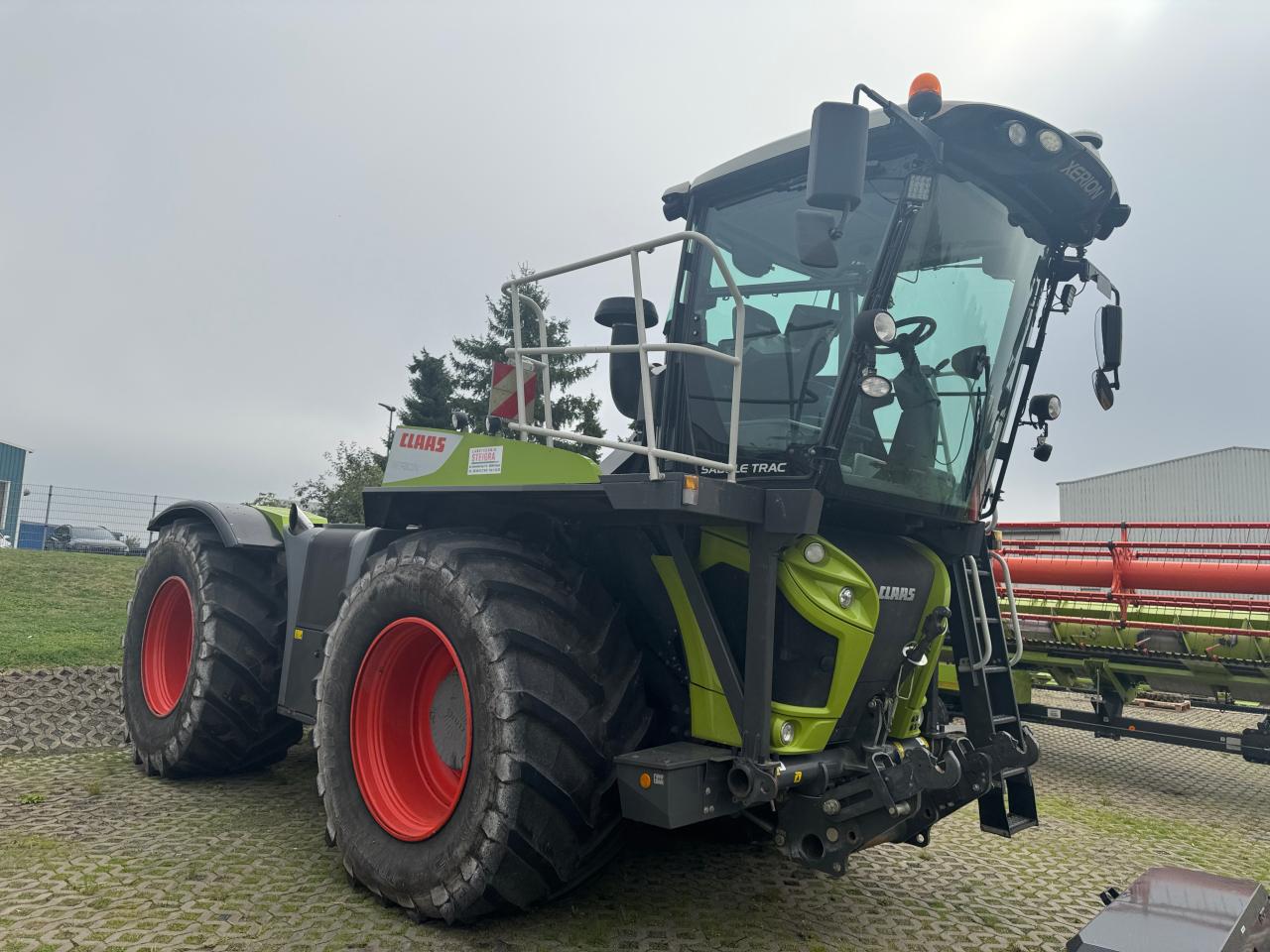 CLAAS Xerion 4000 Saddle Trac