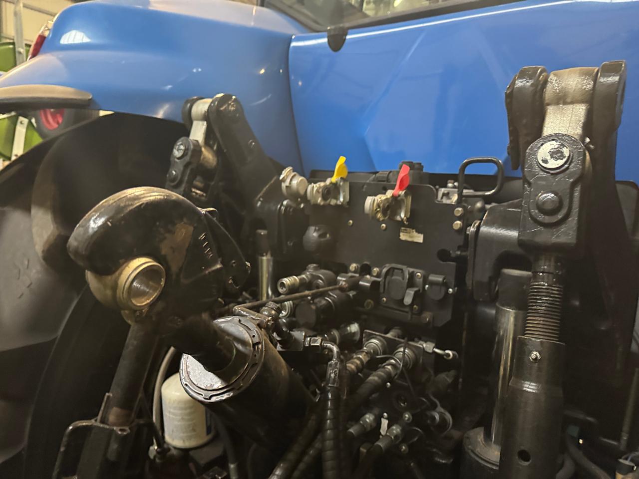 New Holland T 8.390 Auto-Command Inside