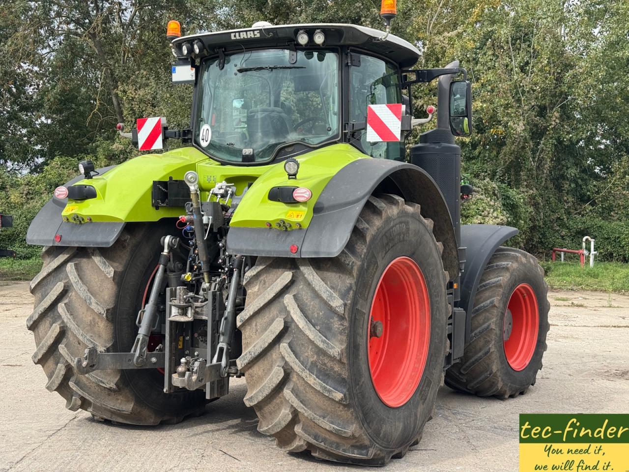 CLAAS Axion 960 CMATIC Right
