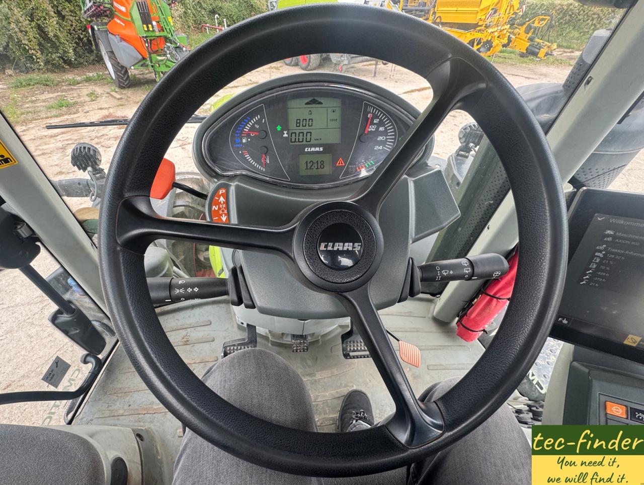 CLAAS Axion 960 CMATIC Front