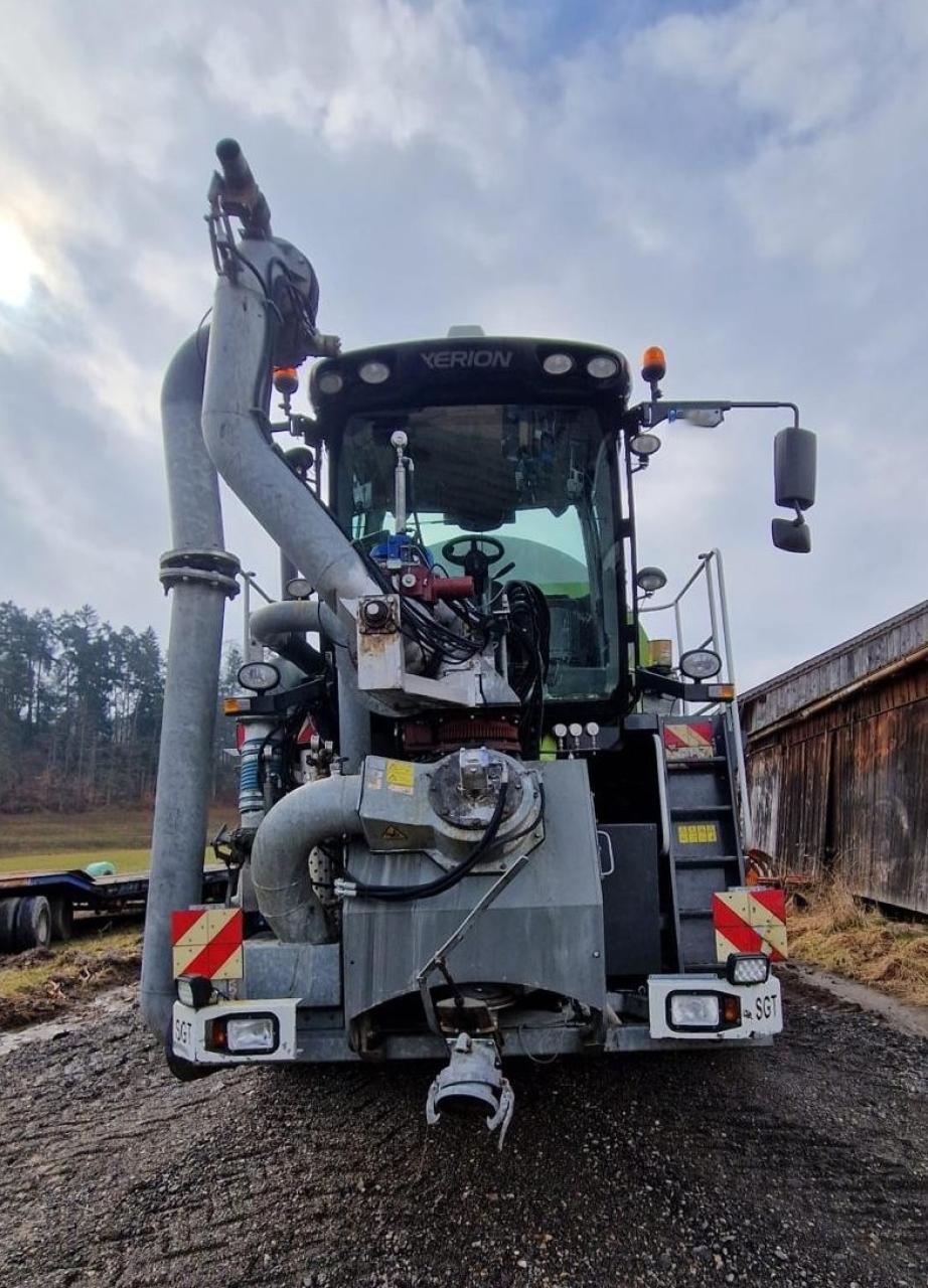 CLAAS Xerion 3800 Saddle Trac mit SGT-Aufbau Right