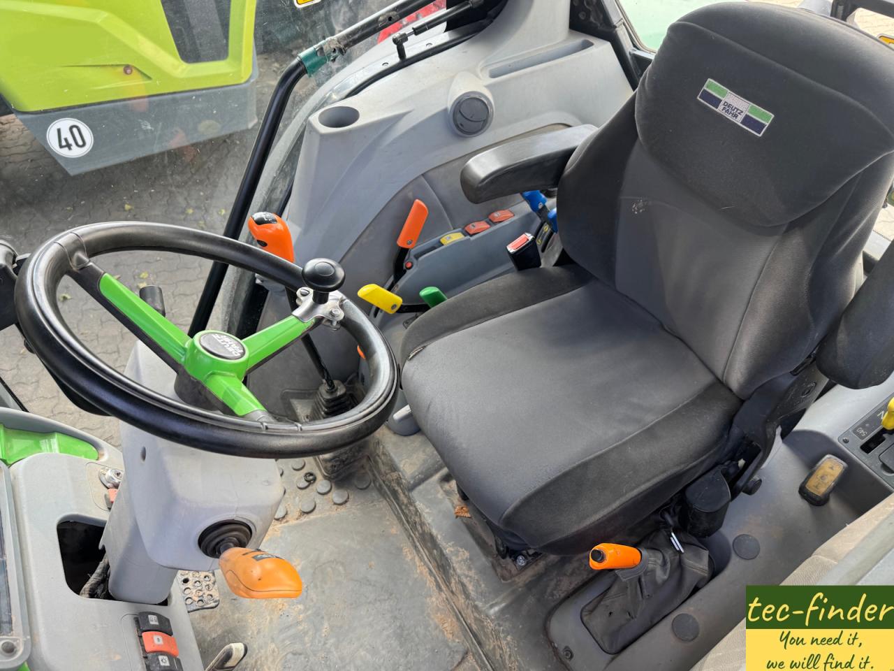 Deutz-Fahr Agrofarm 420 DT Right