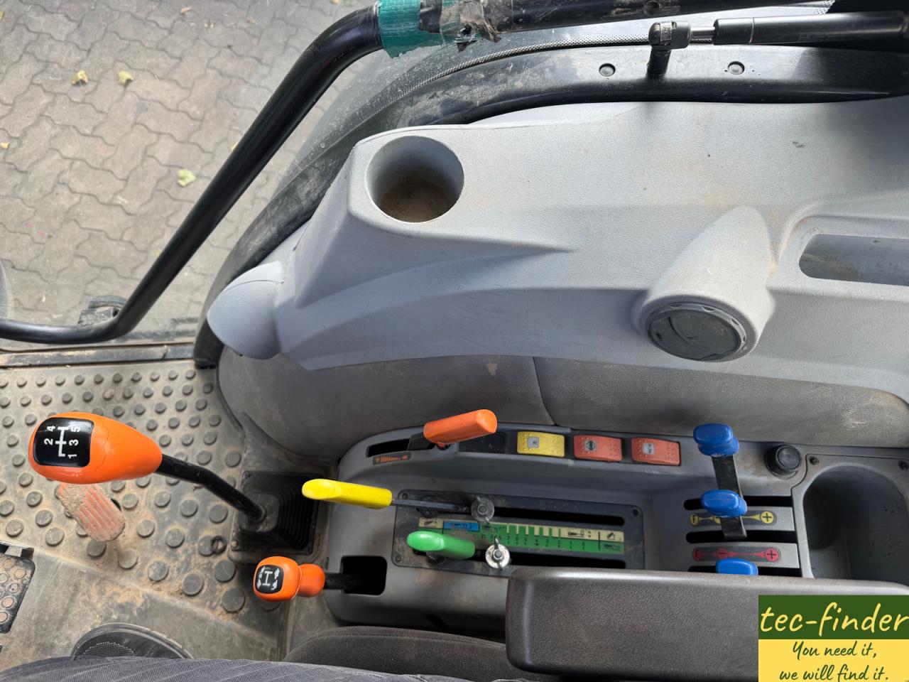 Deutz-Fahr Agrofarm 420 DT Left