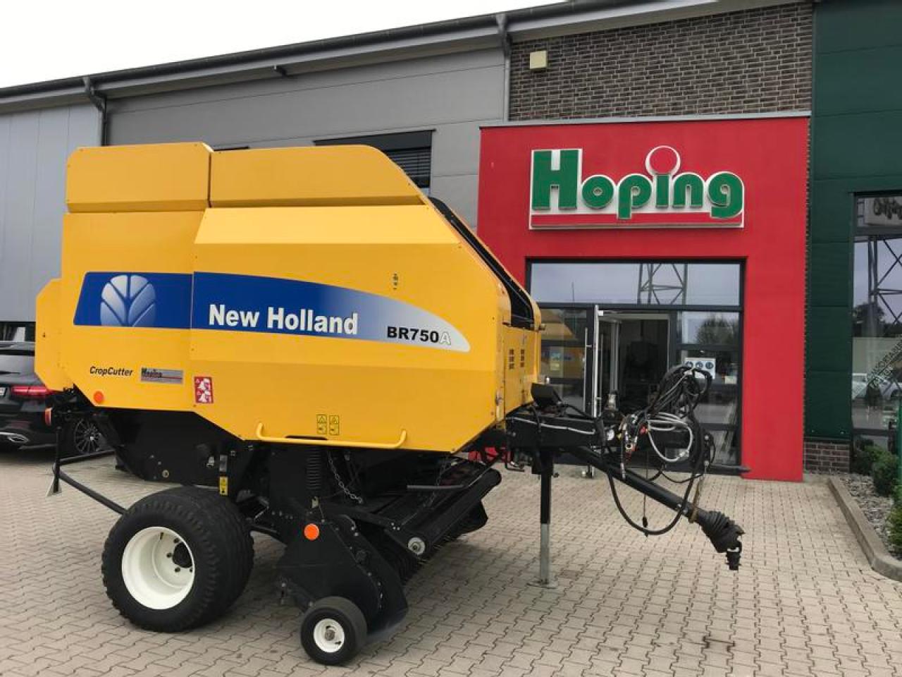 New Holland BR 750A