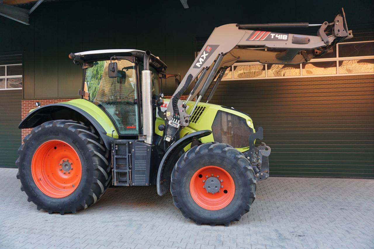 CLAAS Axion 800 CIS