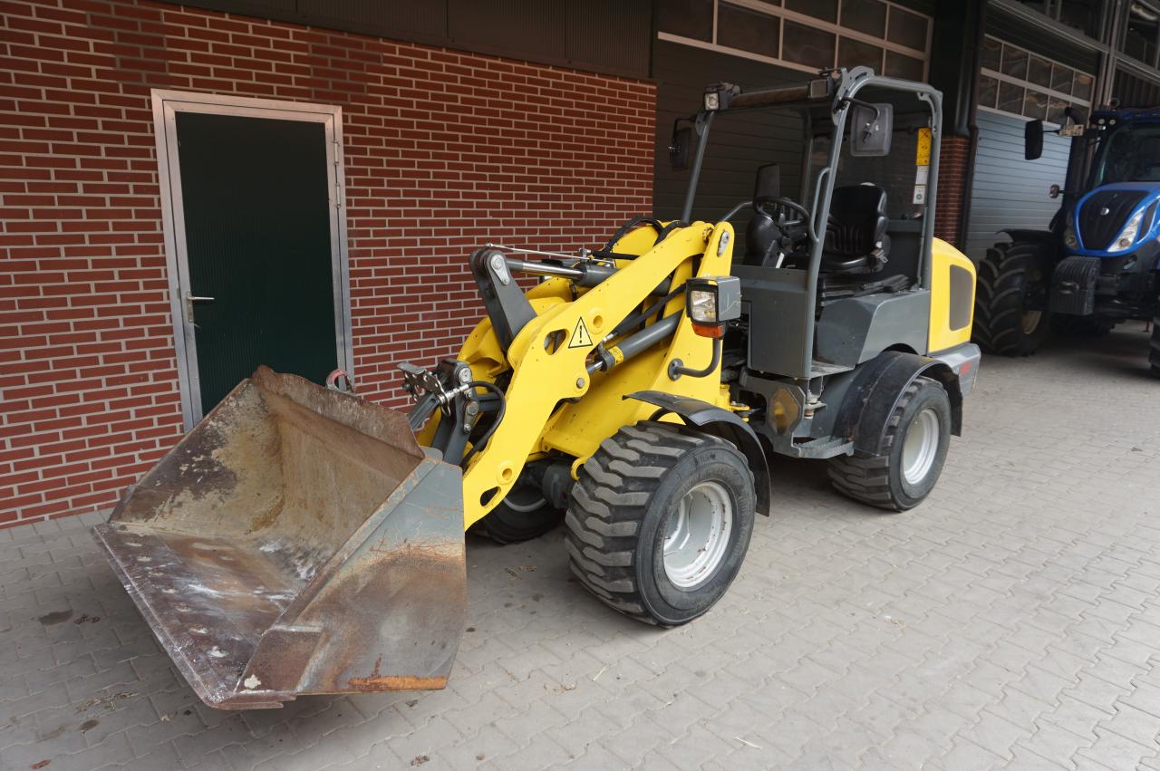 Weidemann Wacker WL32 Rear