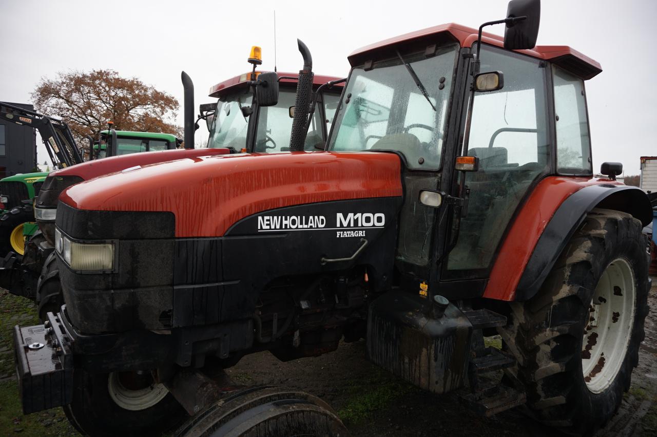 New Holland M100 2wd Hinterrad Shuttle Command Front