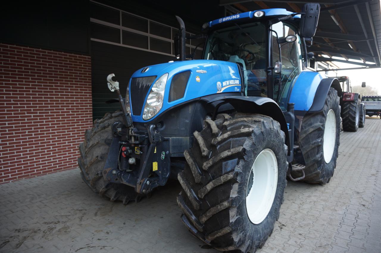 New Holland T7.220 Autocommand Rear