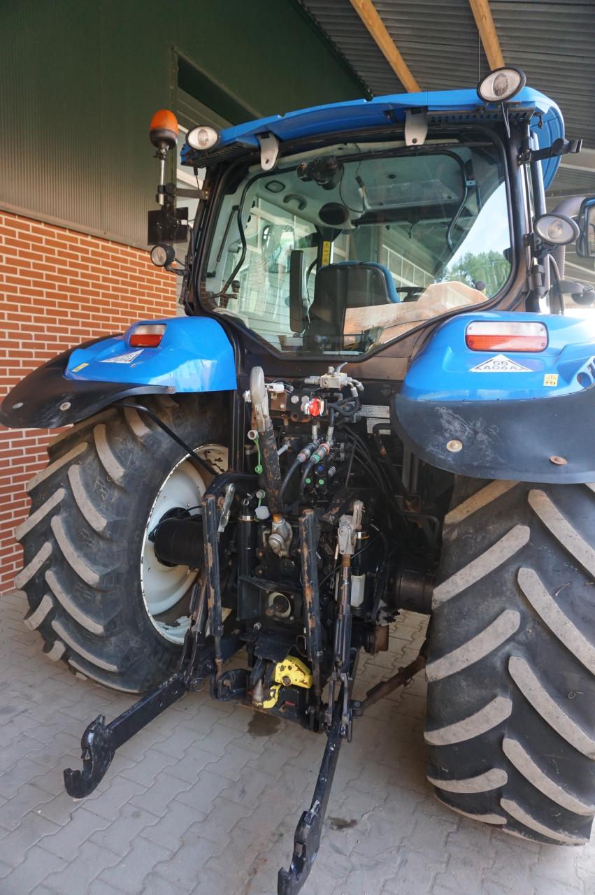 New Holland T6.160 Dual Command Inside