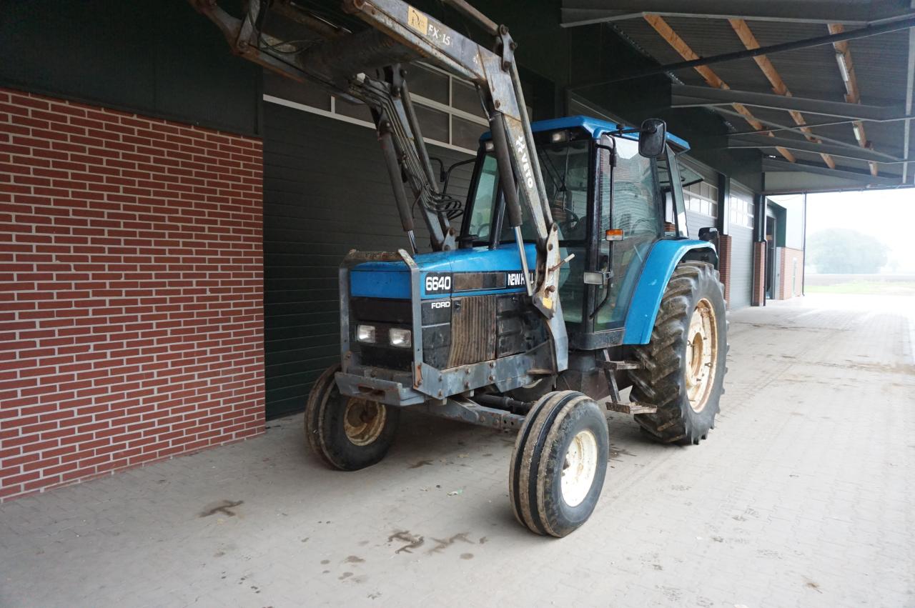 New Holland 6640 2wd mit Frontlader Rear