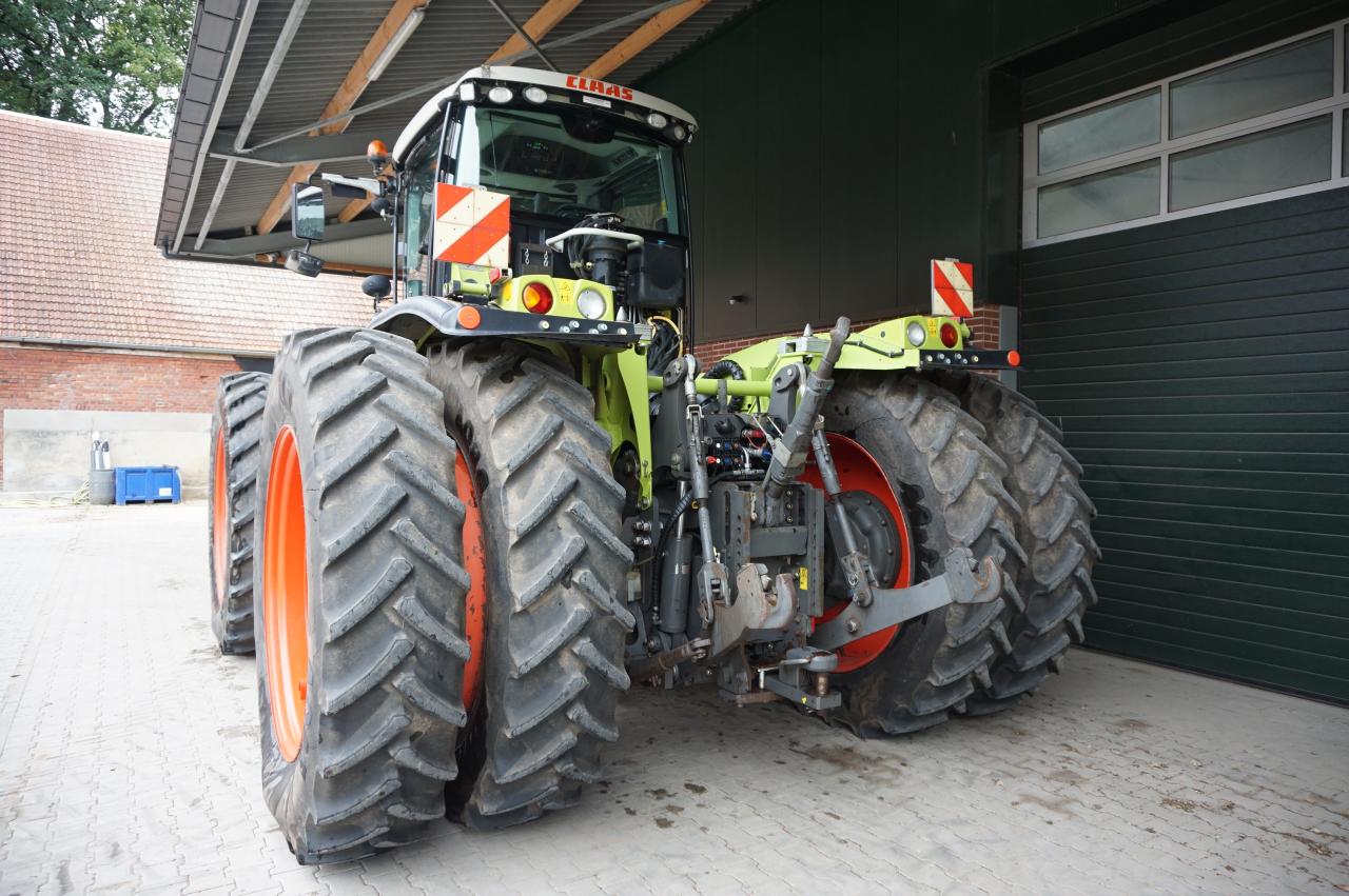 CLAAS Xerion 5000 Trac VC Inside