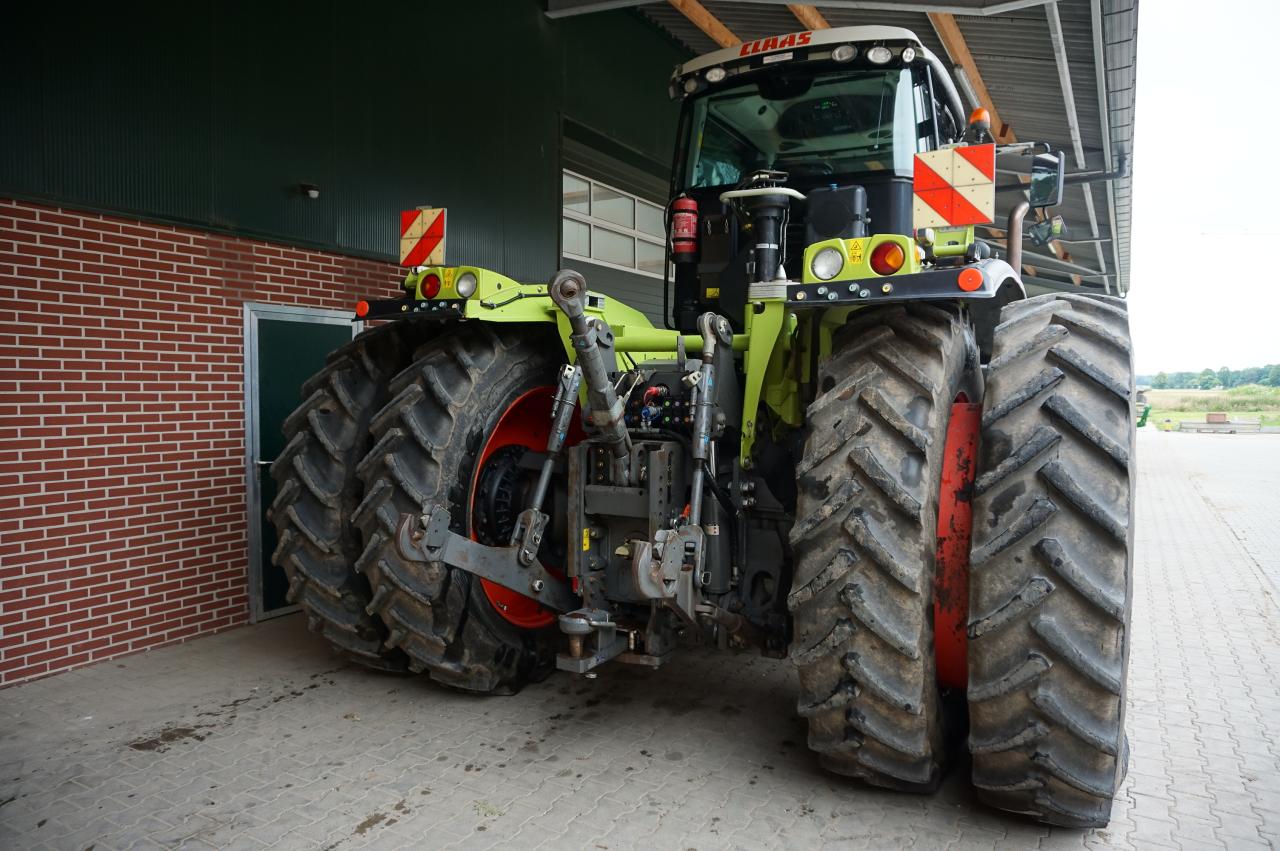 CLAAS Xerion 5000 Trac VC Above