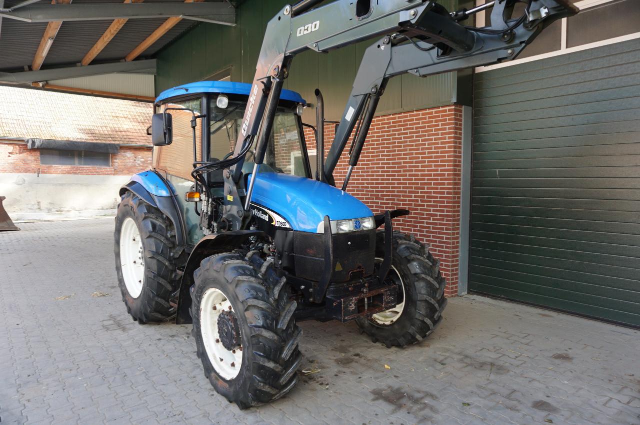 New Holland TD80d mit Quicke Frontlader Front