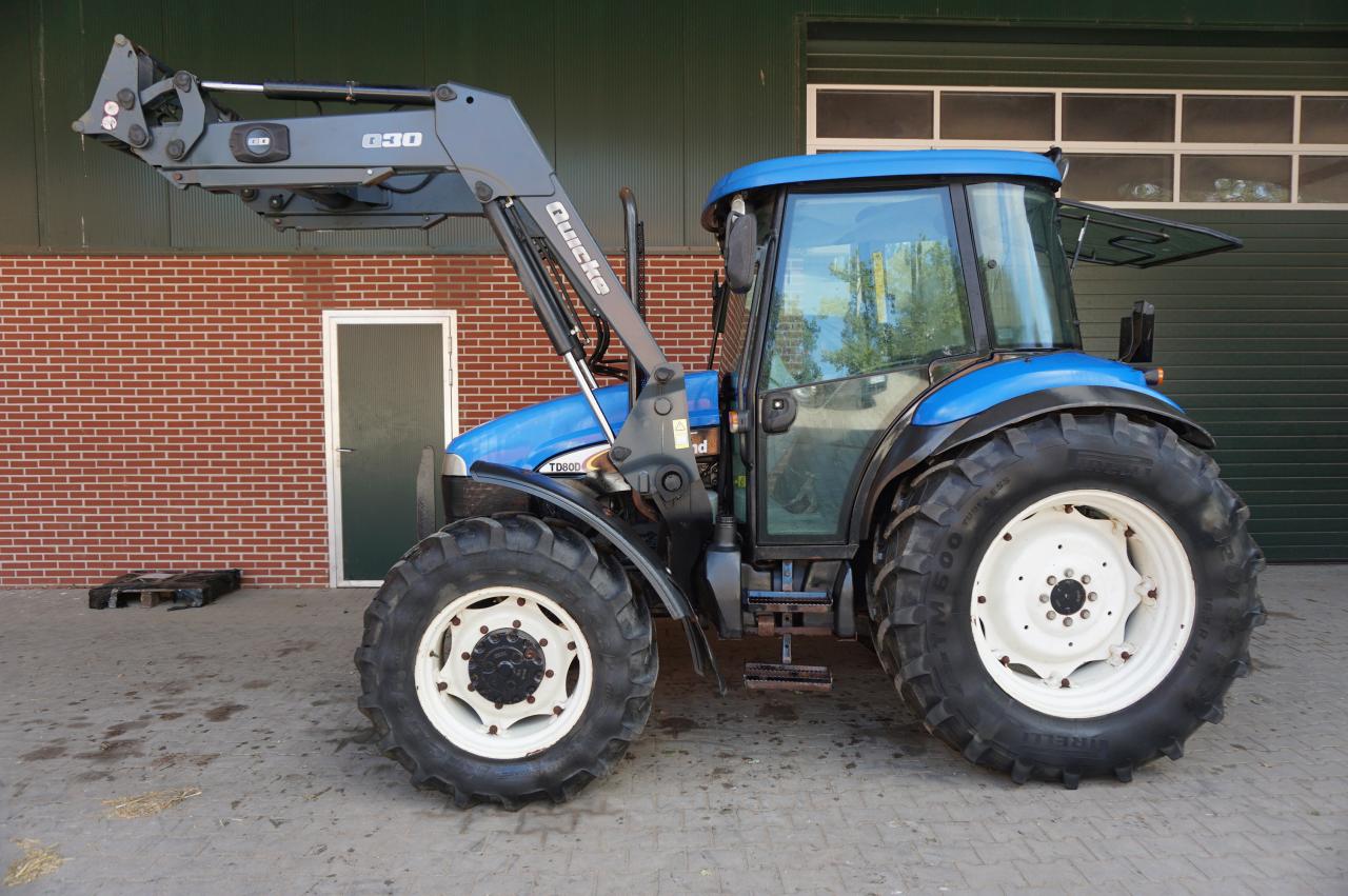 New Holland TD80d mit Quicke Frontlader Right