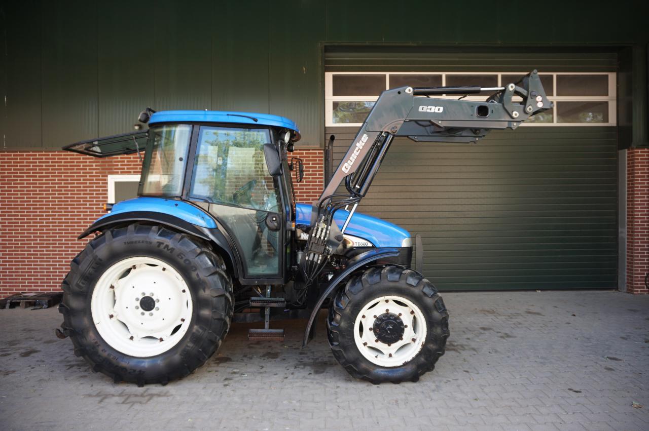 New Holland TD80d mit Quicke Frontlader Left