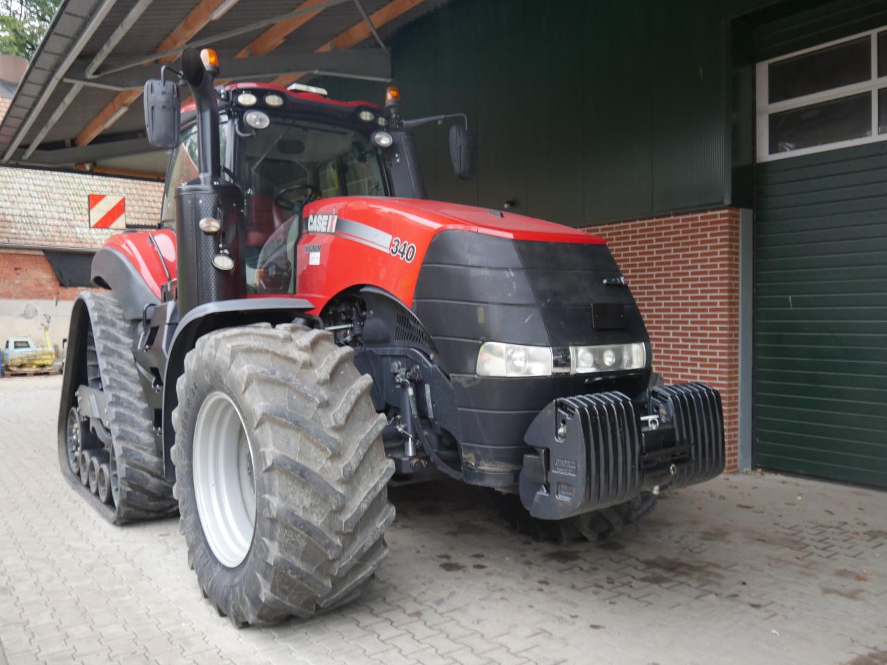 Case Magnum 340 Rowtrac GPS Front