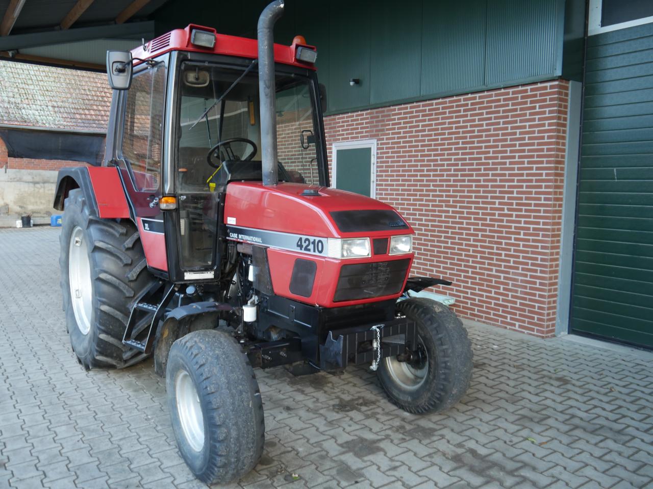 Case 4210 XL Front