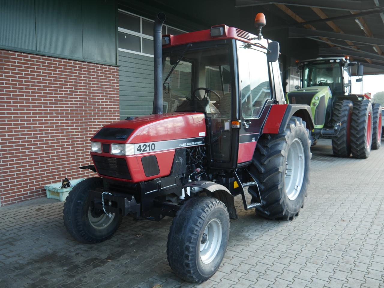 Case 4210 XL Right