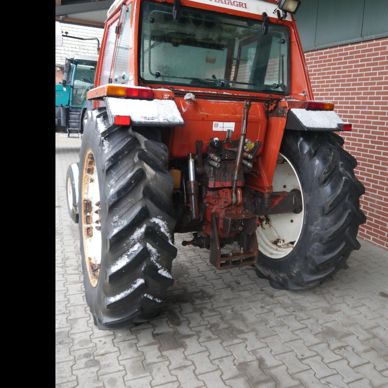 Fiat 100-90 2wd Inside