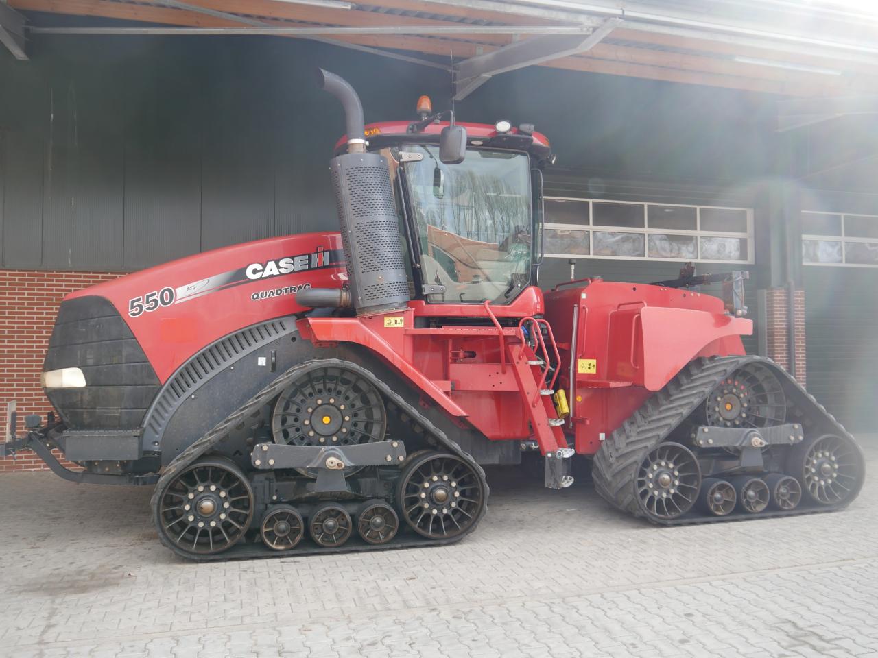 Case Quadtrac 550 AFS Right