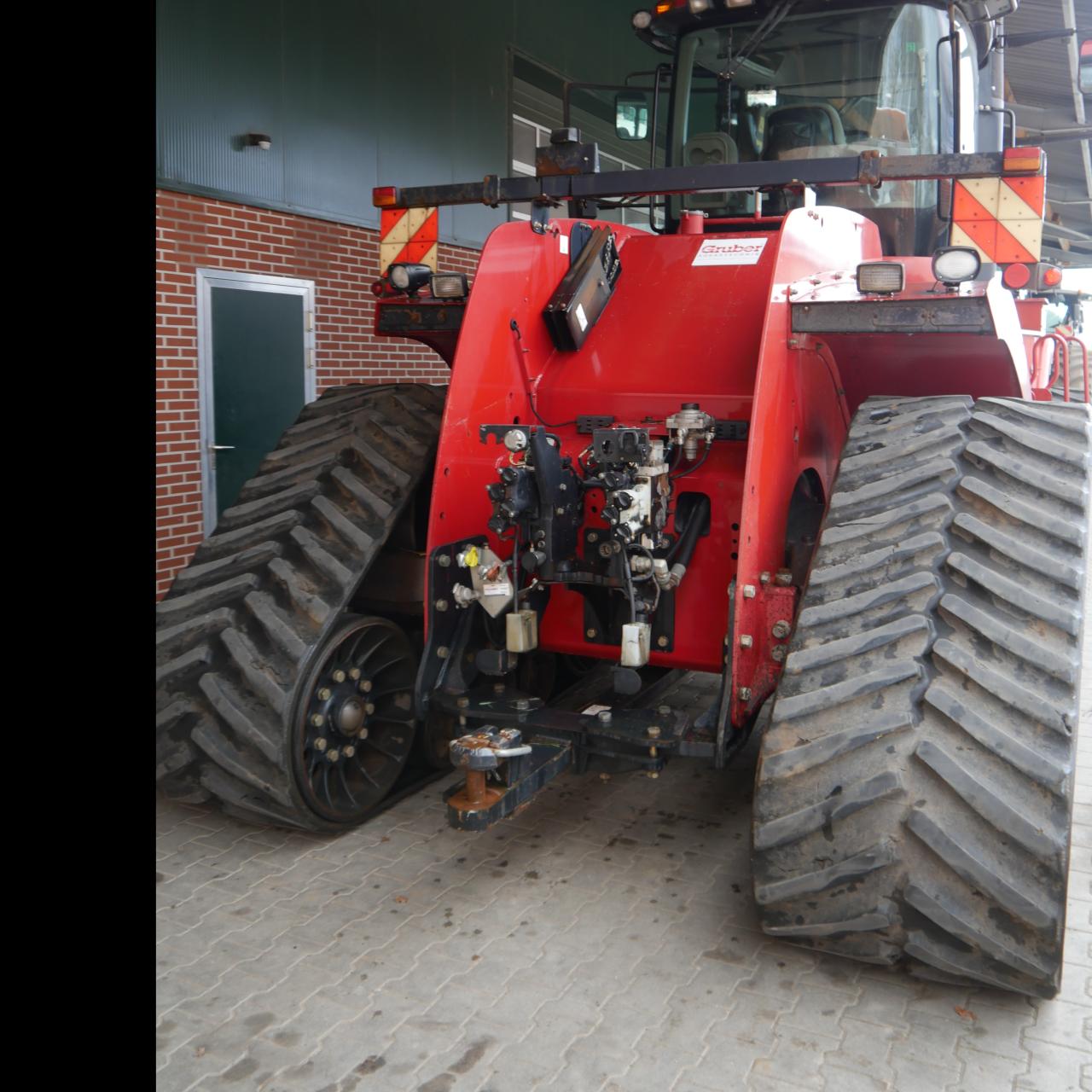 Case Quadtrac 550 AFS Inside