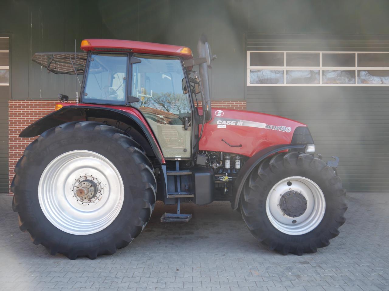 Case MXM 190 FZW Left