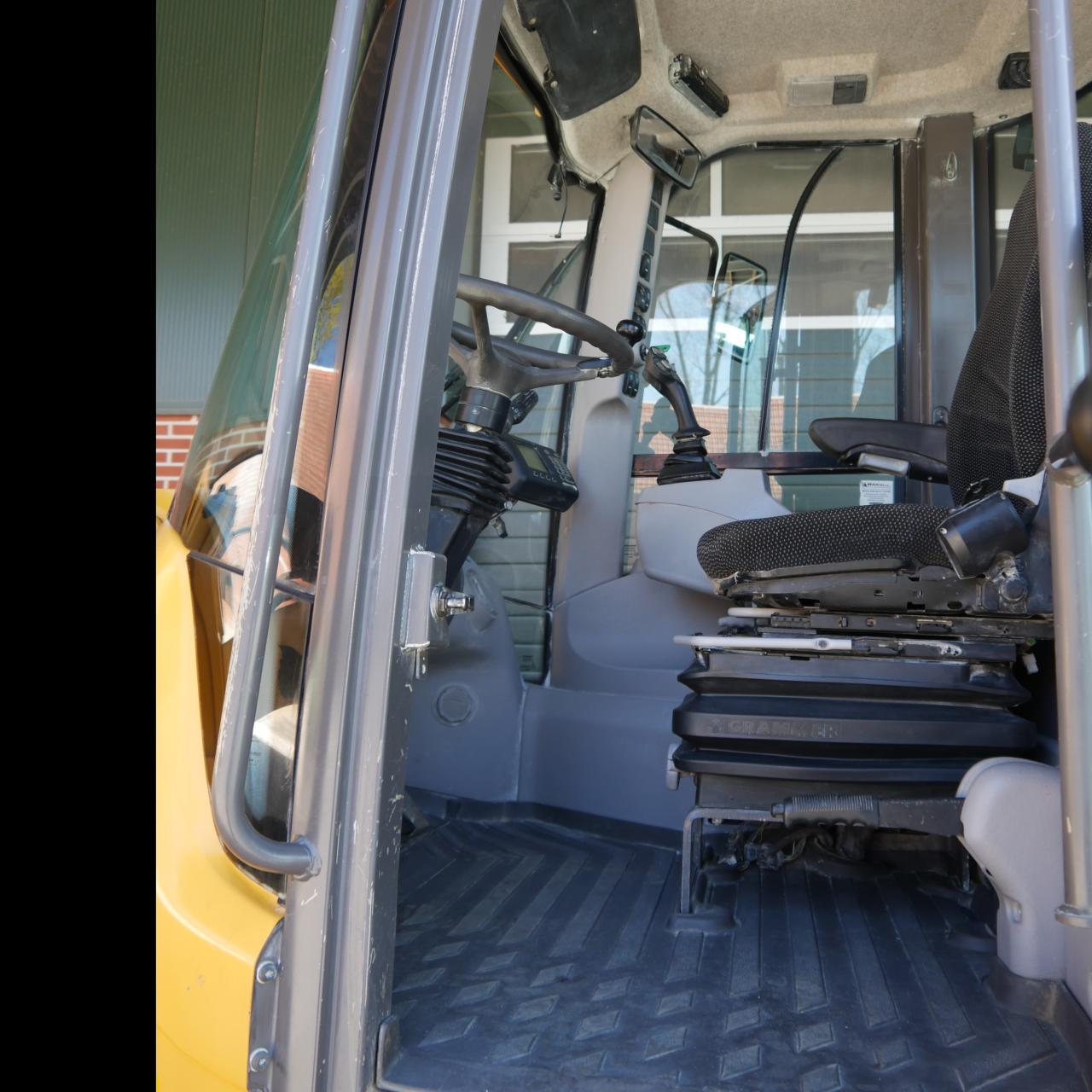 Volvo L45f Front