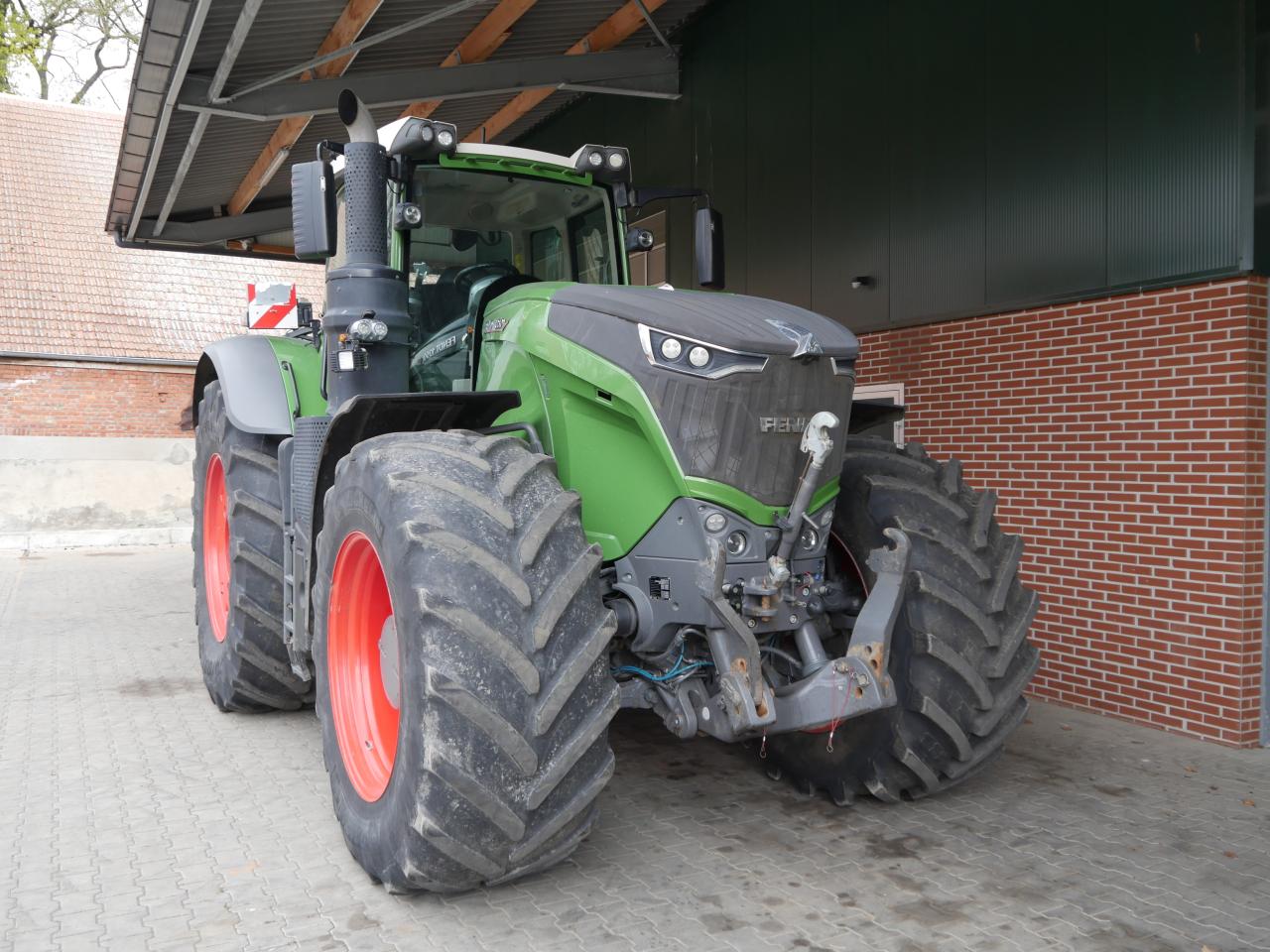 FENDT 1050 Vario Profi Plus GPS Front