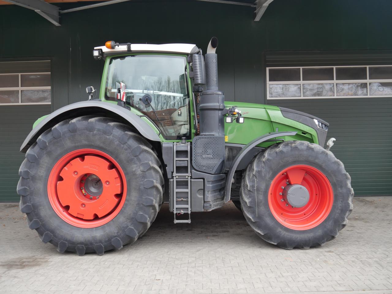 FENDT 1050 Vario Profi Plus GPS Right