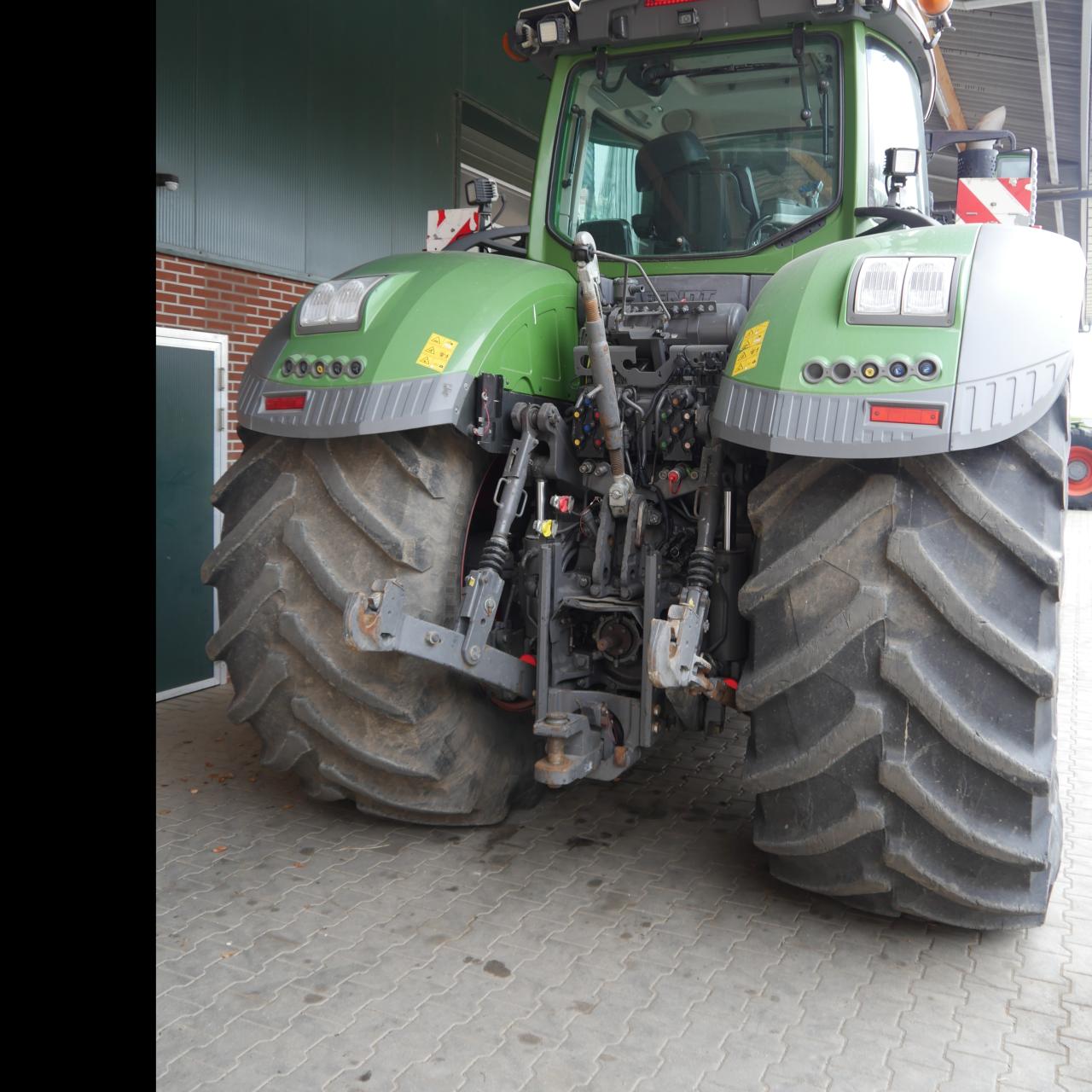 FENDT 1050 Vario Profi Plus GPS Left