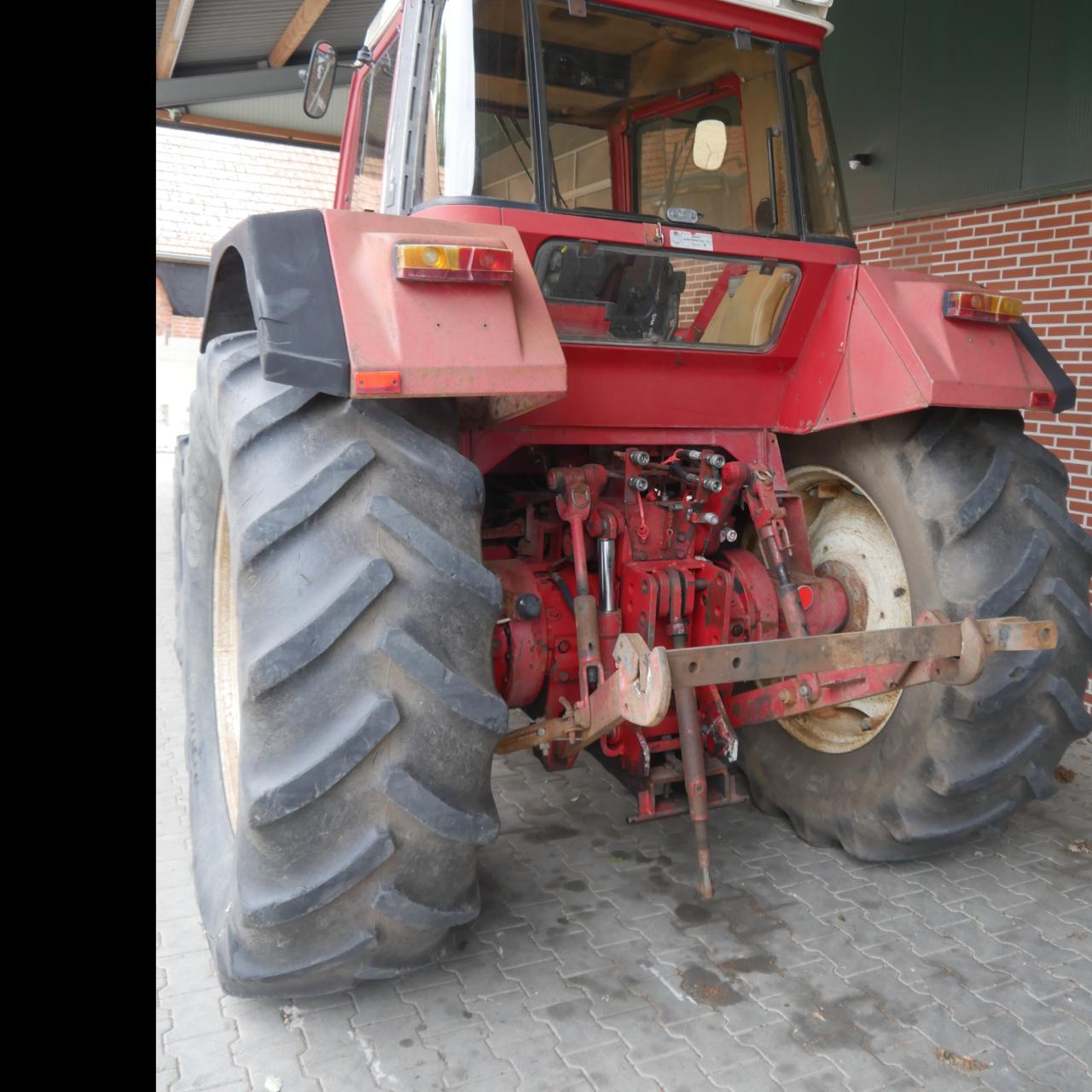 Case IHC 1255 XL nur 5390 Std. Inside