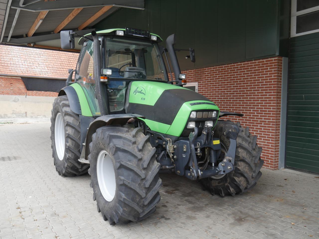 Deutz-Fahr Agrotron 120 new nur 2350 Std. Rear