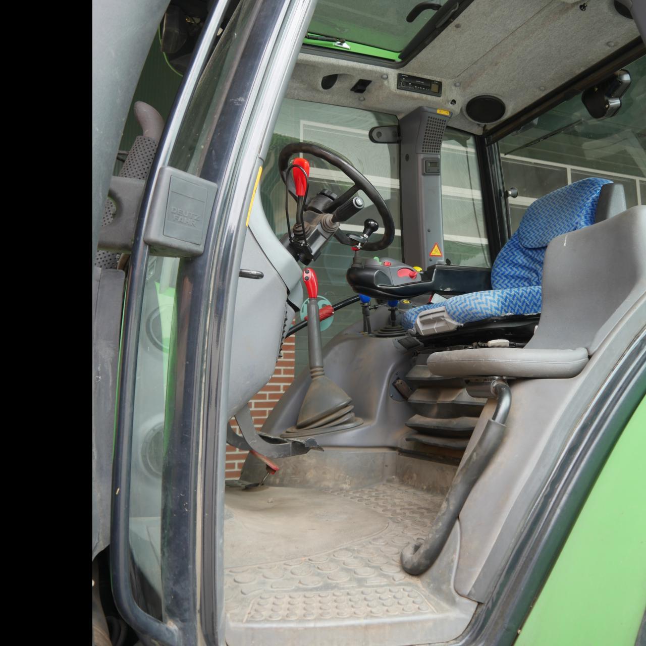 Deutz-Fahr Agrotron 120 new nur 2350 Std. Front