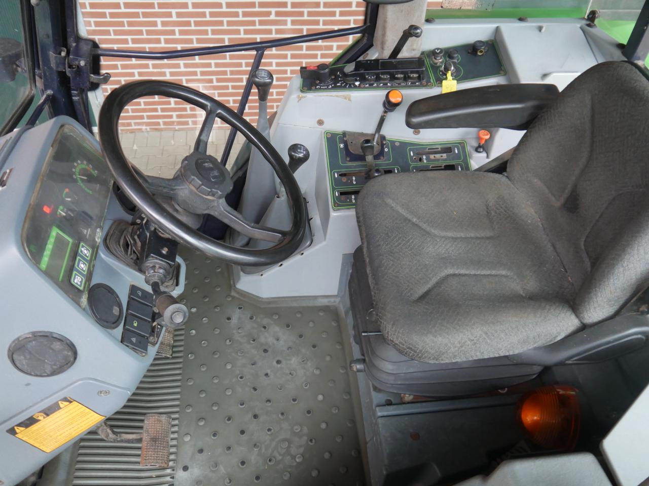 Deutz-Fahr Agrostar DX 6.11 Rear