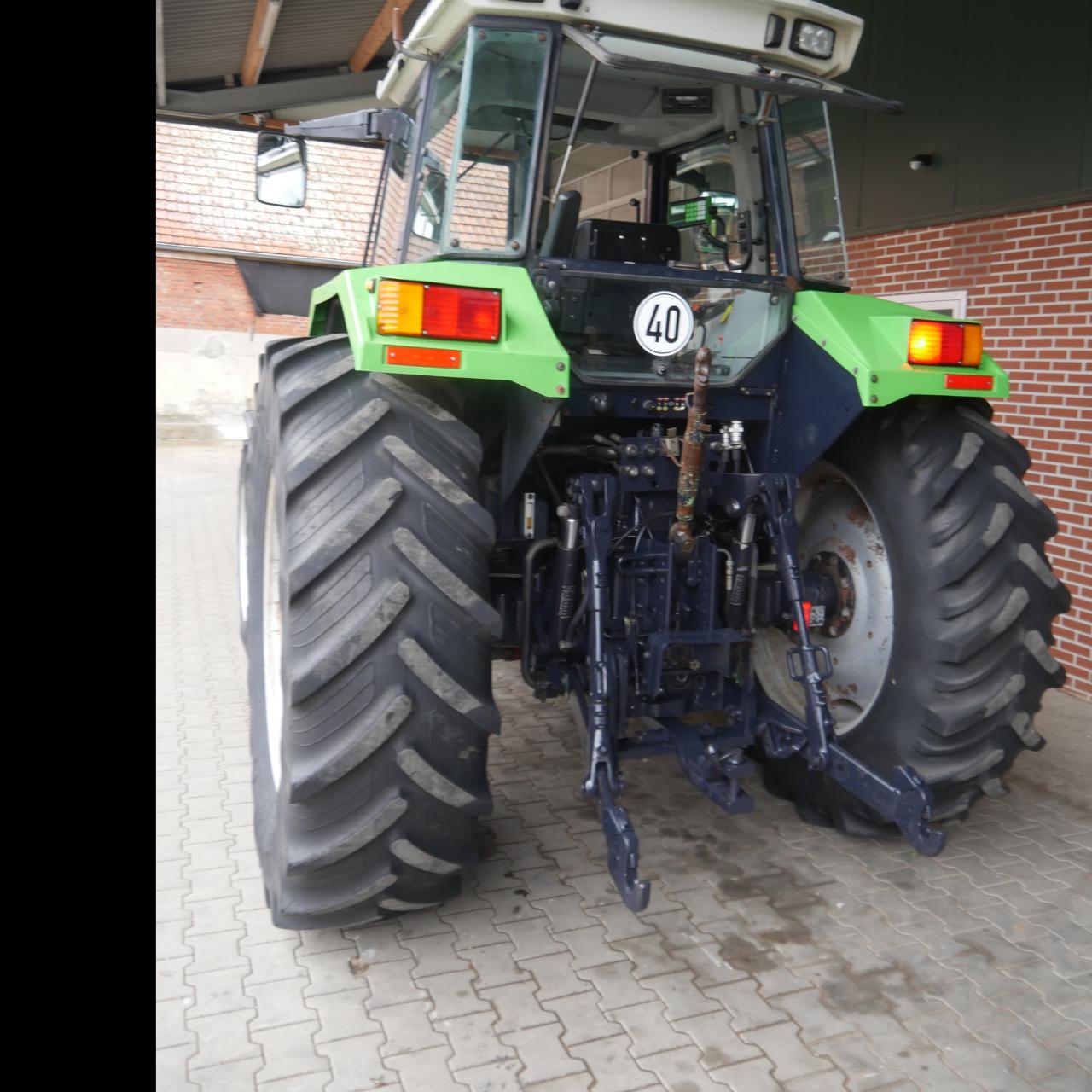 Deutz-Fahr Agrostar DX 6.11 Above