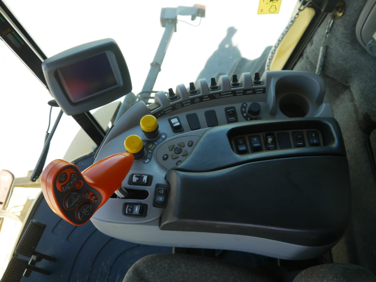 New Holland CX 880 + 9m Schneidwerk Rear