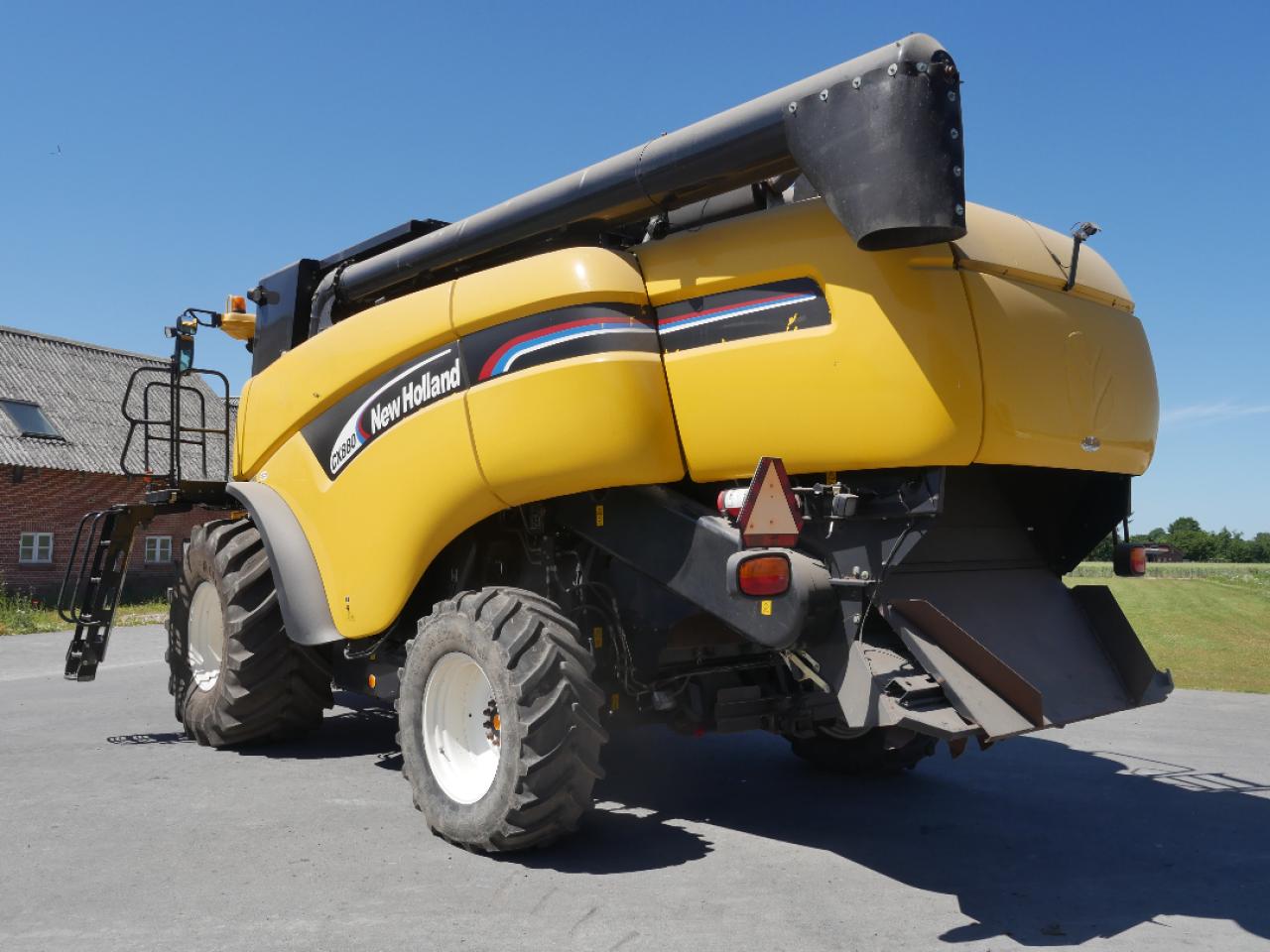 New Holland CX 880 + 9m Schneidwerk Right