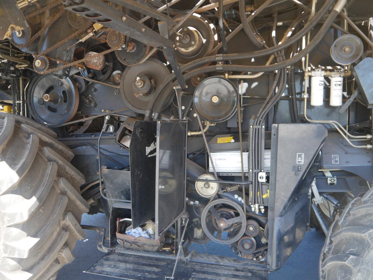 New Holland CX 880 + 9m Schneidwerk Above