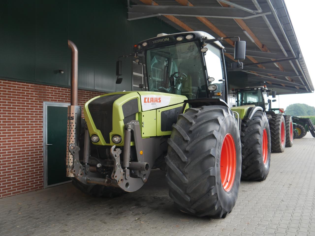 CLAAS Xerion 3800 Trac Rear