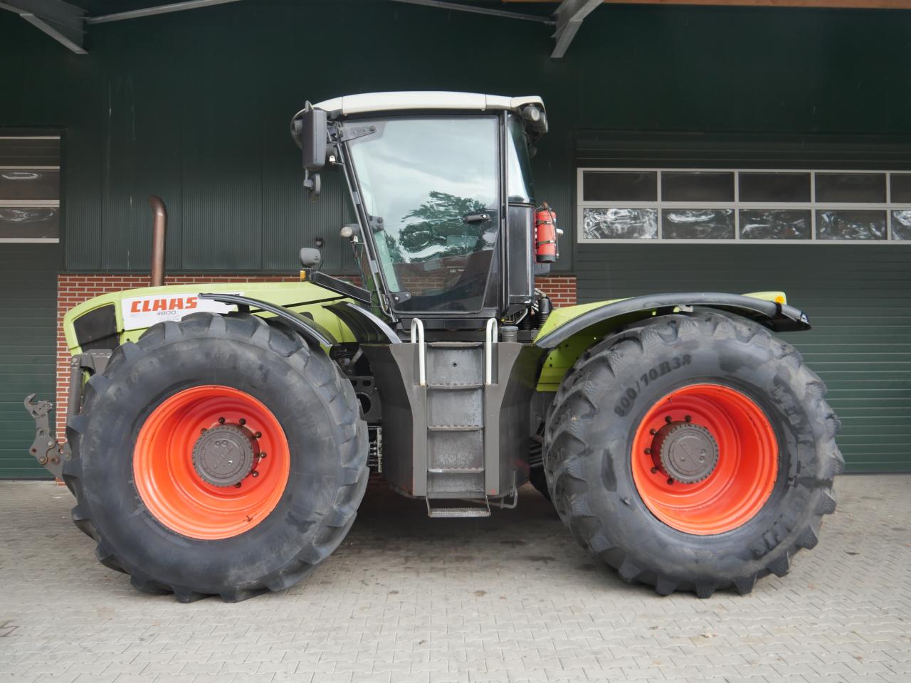 CLAAS Xerion 3800 Trac Right