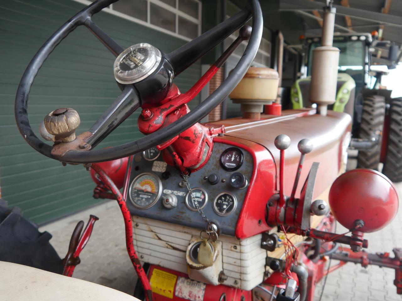 Case IHC Farmall 460 Rear