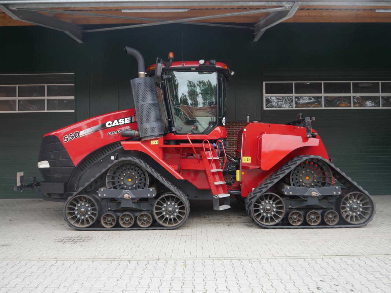 Case Quadtrac 550 AFS Inside