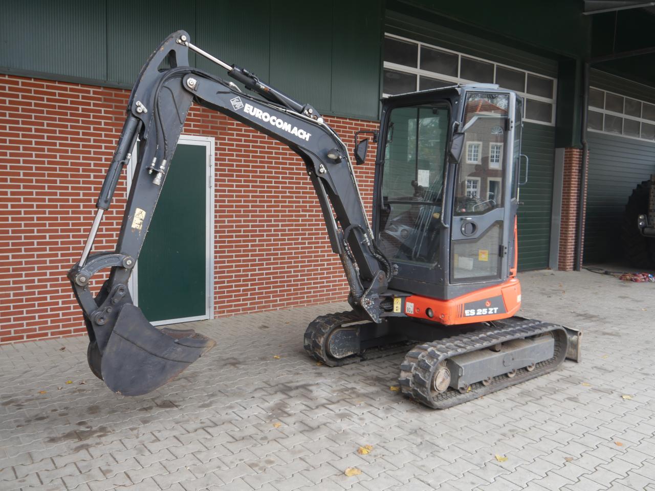 Case Eurocomach ES25ZT Rear