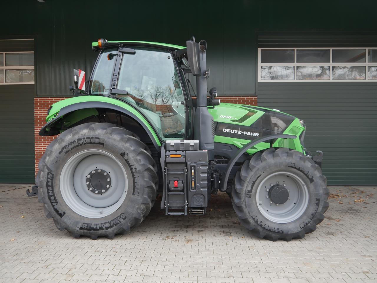 Deutz-Fahr Agrotron 6190 TTV Left
