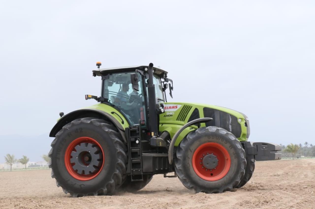 CLAAS Axion 940 -Stage IIIA
