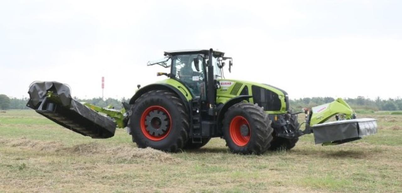 CLAAS AXION 920 Stage IIIA