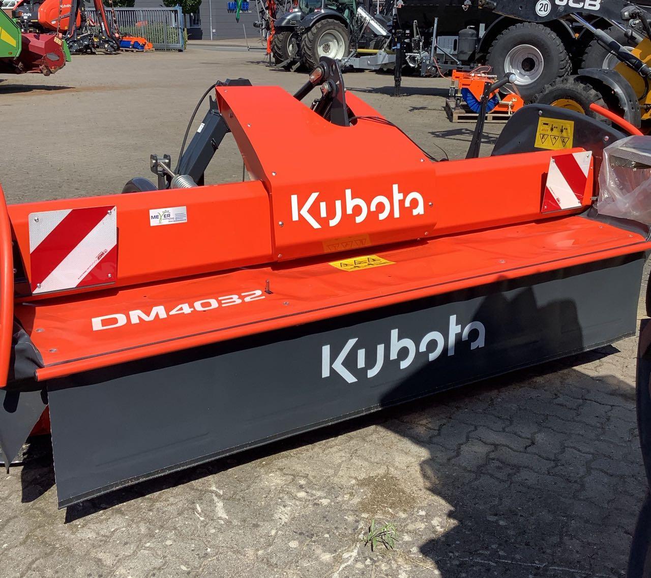 Kubota DM 4032