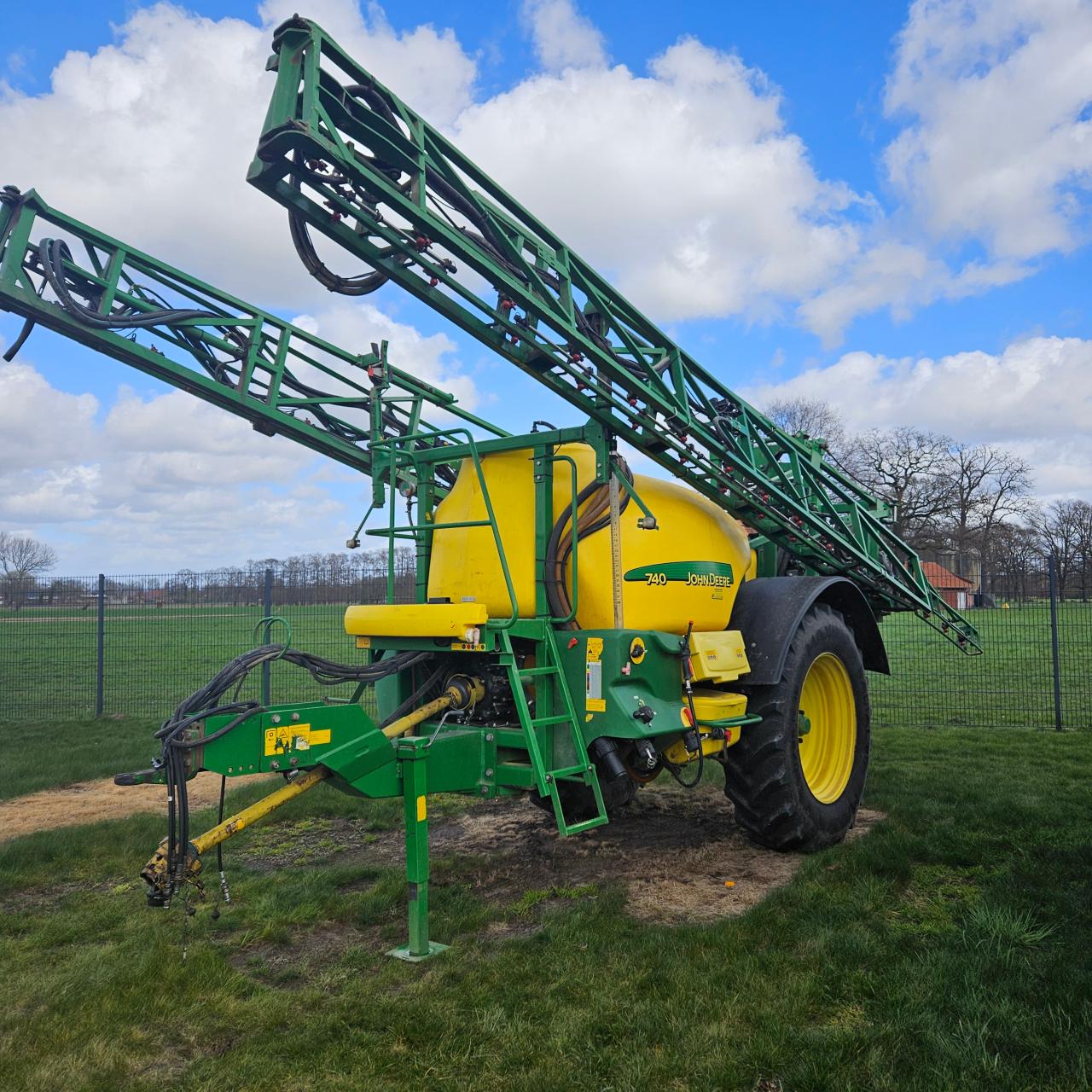 John Deere 740 i